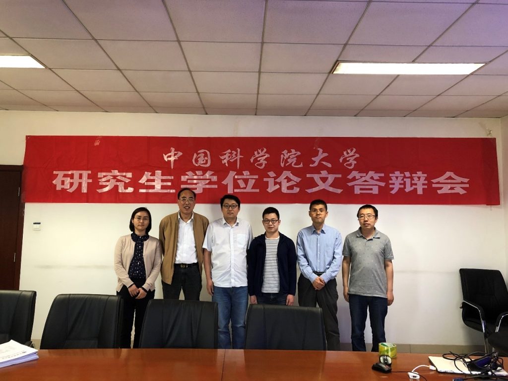 左起依次为：林姝、孙应飞、何苯、冉晏华、徐俊刚、马龙龙